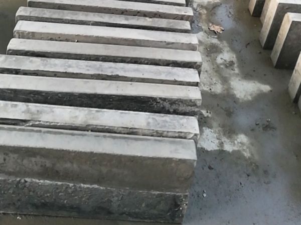 路邊石